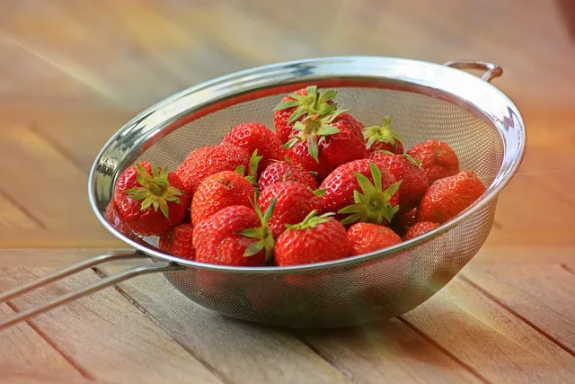 tips how to store strawberries