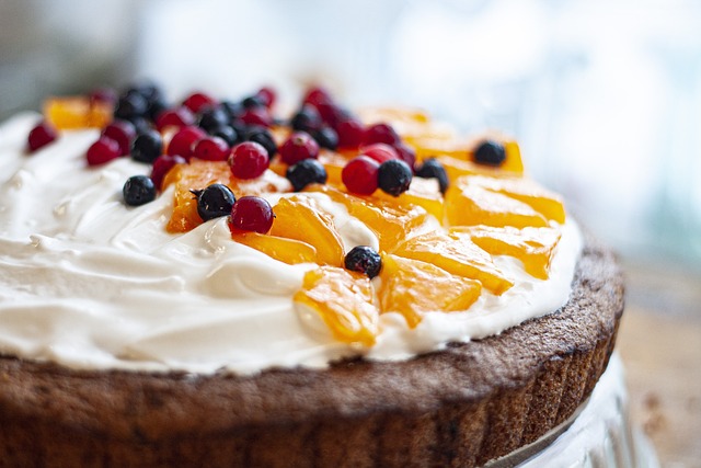 tips how to store whipped cream cake